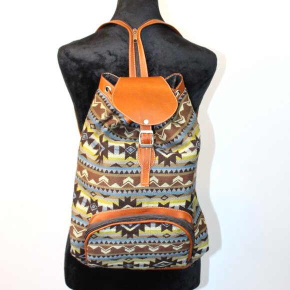 Yacon Handcrafted Wool and Faux Leather Backpack - Picture 2 of 16